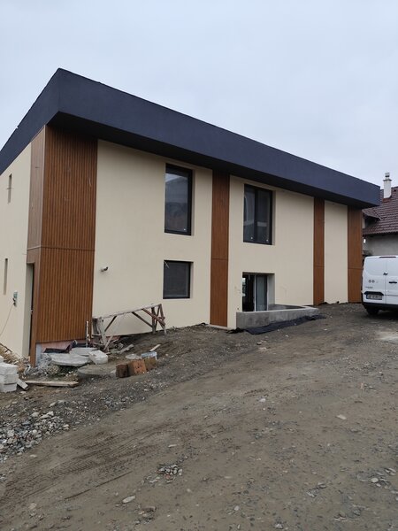 Zugrav profesionist, firma serioasa de constructii Expert Painters.