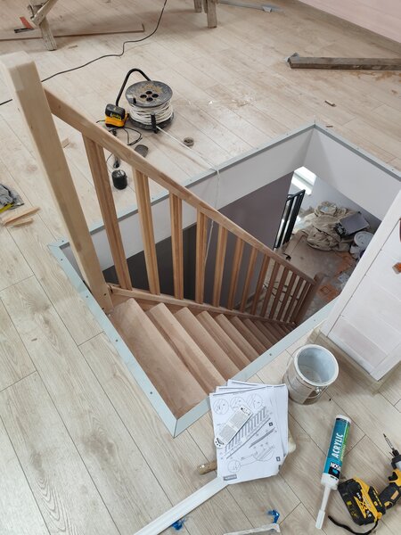 Zugrav profesionist, firma serioasa de constructii Expert Painters.